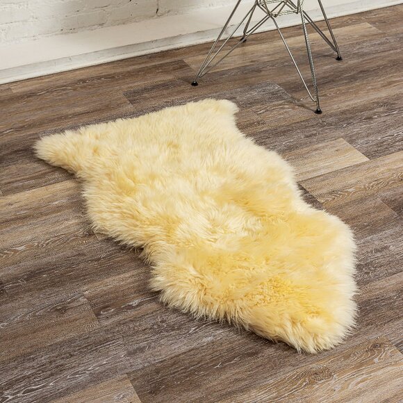 Natural Home Decor Milan Sheepskin Single Rug | 1-Piece | Cream | 2'x3' - Picture 2 of 6